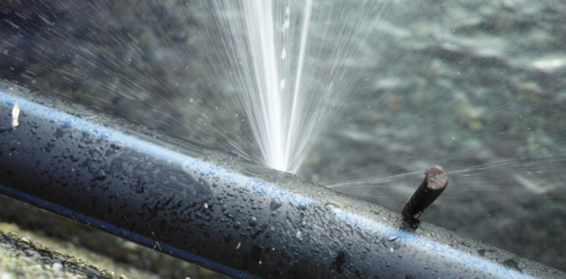 Comment réparer une fuite sur son réseau d’eau ?